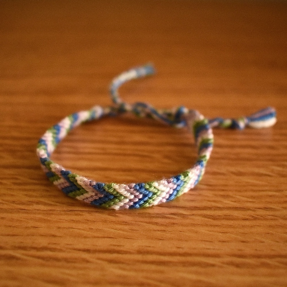 10/$25 Dawn Wildflowers Woven Bracelet